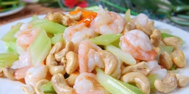 Shrimp w/ Cashews