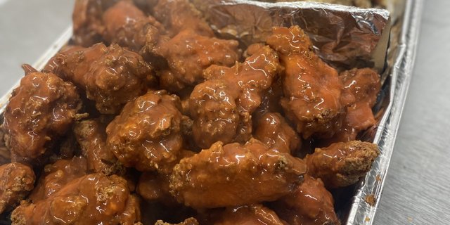 100 Wings