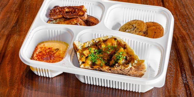 Shawarma Chicken Pita Sandwich Box