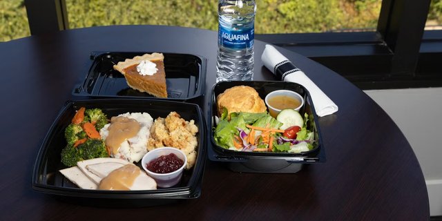 Individual Boxed Holiday Meal - Roasted Turkey