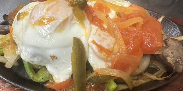 Fajitas Rancheras w/ Eggs