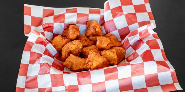 100-Piece Boneless Wings