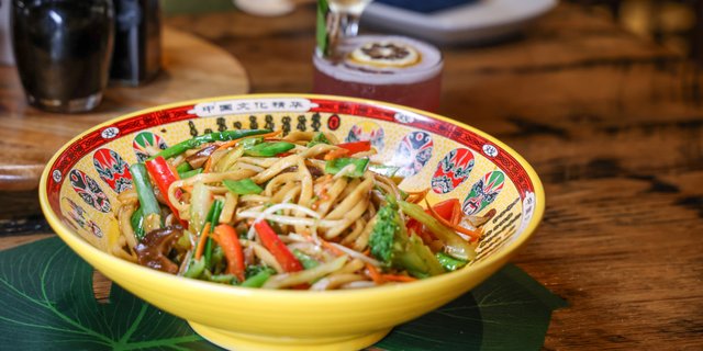 Vegetable Lo Mein