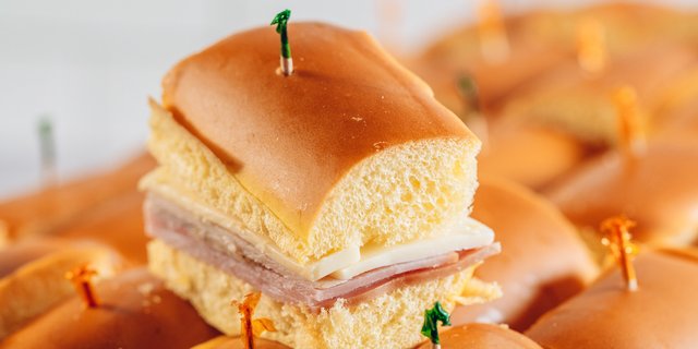Bocaditos De Jamon y Queso Sandwich Platter