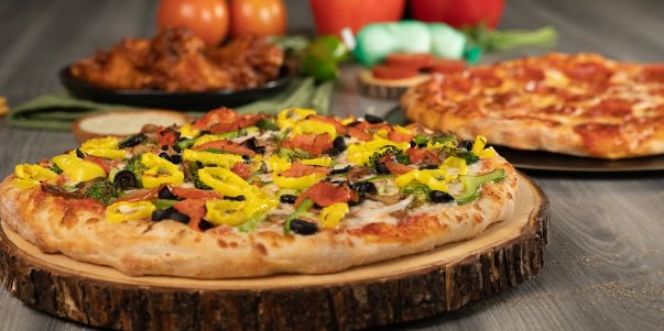 Veggie Pizza w/ Red Sauce