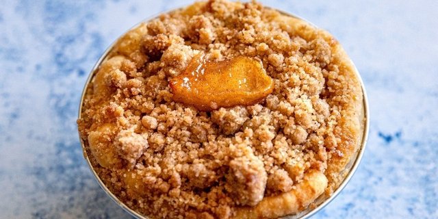 Peach Crumble "The Little Pies"