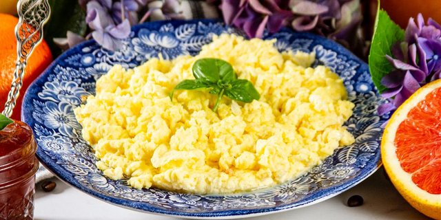 Scrambled Jumbo Eggs