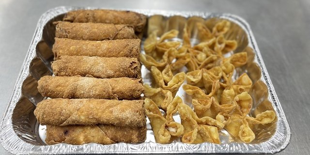 Egg Roll & Seafood Puff Tray
