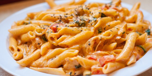 Penne Alfredo Tray