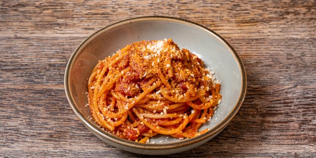 Bucatini Amatriciana Tray