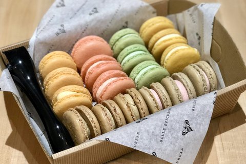 Signature Artisan Macarons
