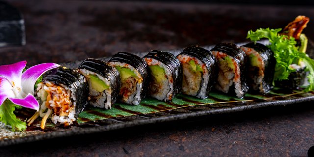 Dynamite Spider Roll