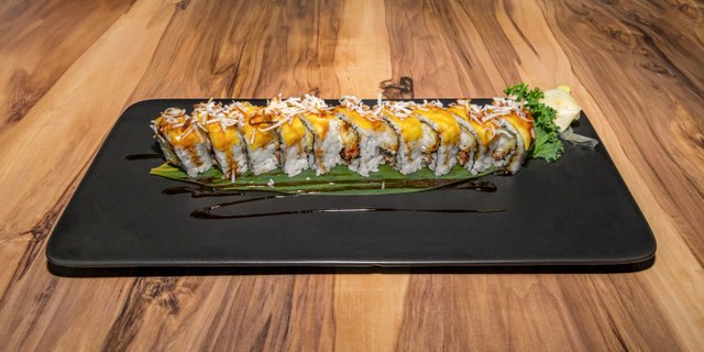 Nori Deluxe Sushi Platter