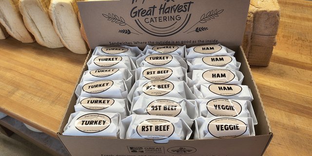 18 Sandwich Catering Box