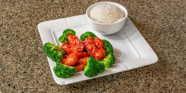 Sesame Chicken Rice Boxed Lunch