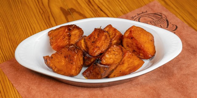 Roasted Sweet Potato w/ Candied Pecans