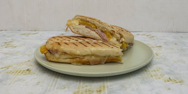 Hawaiian Sandwich