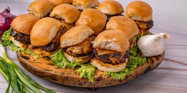 18 Hamburger Sliders