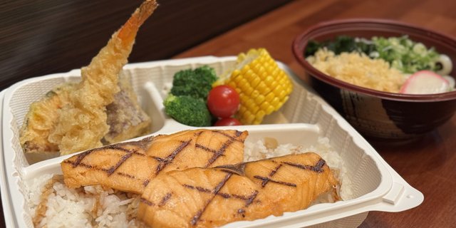 Salmon Teriyaki Bento w/ Mini Udon