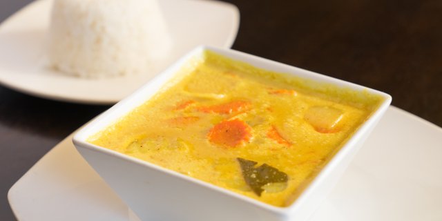 Yellow Curry w/ Mixed Vegetables