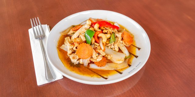 Golden Cashew Stir-Fry