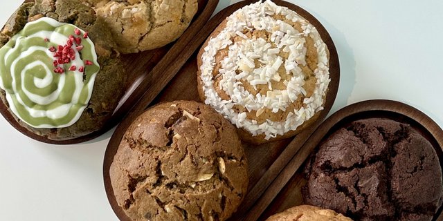 Mango Coconut Crumble Cookie