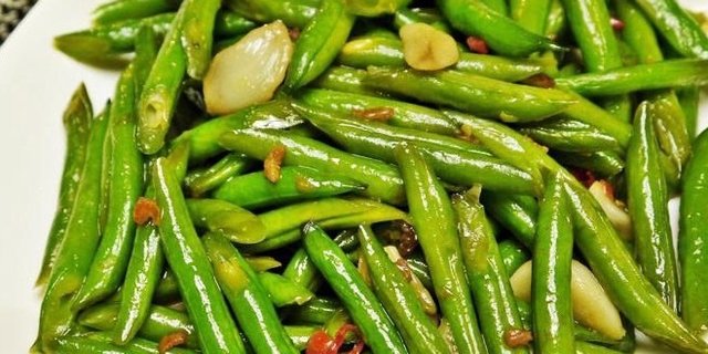 Stir-Fried String Beans