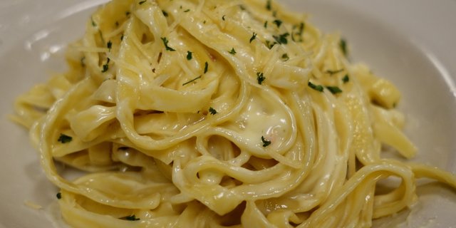 Fettuccine Alfredo