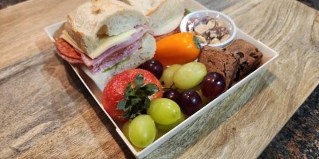 Italian Sandwich Boxed Lunch