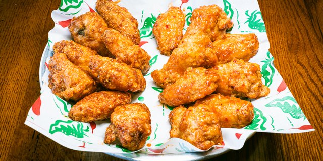 8 Bone-In Wings