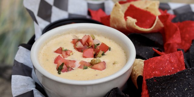 Chips & Queso
