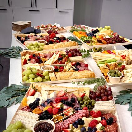 Drop Off Grazing Table for 50