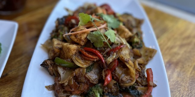 Pad Khee Mao