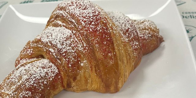 Guava & Cheese Croissant