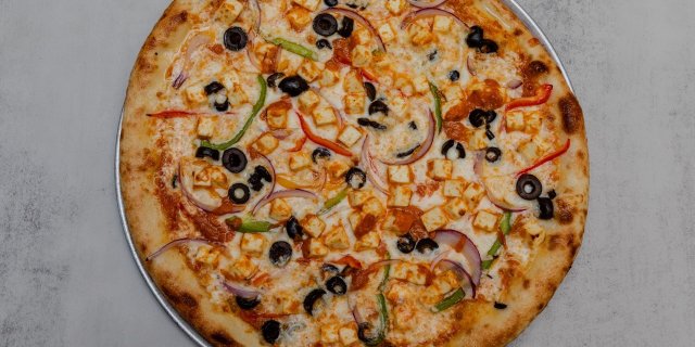 Paneer Tikka Pizza