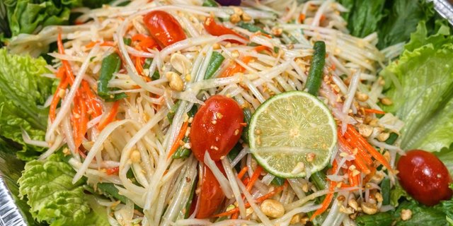 Papaya Salad Tray