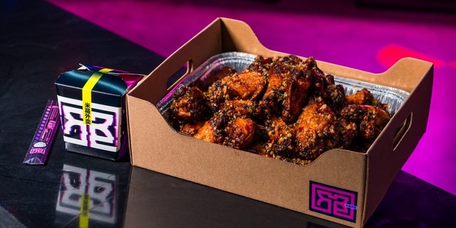 House Wings Tray