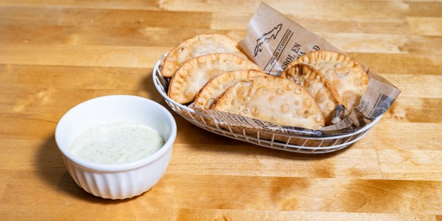 Spinach & Cheese Empanada Box