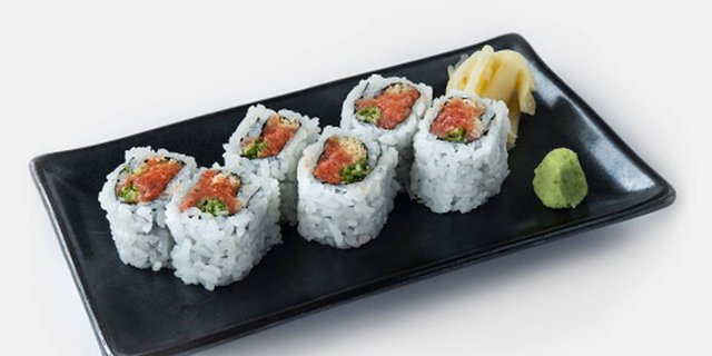 Spicy Tuna Special Roll