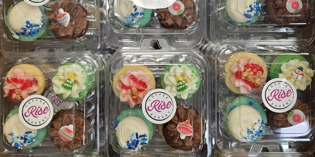 Customer or Employee Appreciation Gift 4-Pack Mini Cupcakes