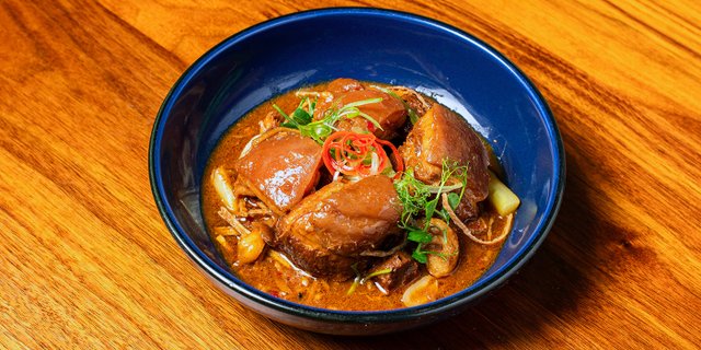 Kaeng Hung Lay Tray
