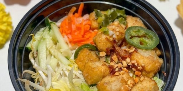 Lemongrass Tofu Vermicelli Bowl