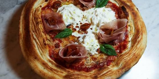 Prosciutto e Burrata Pizza