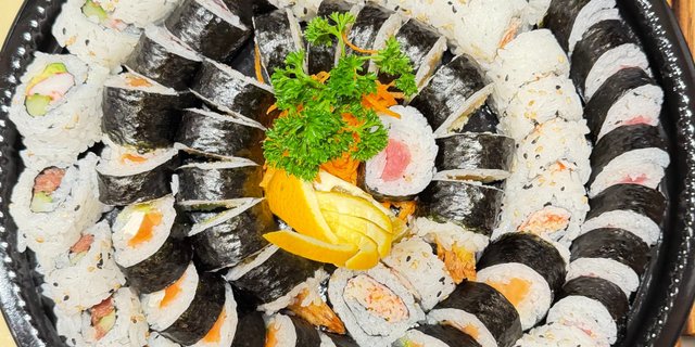 Classic Sushi Set