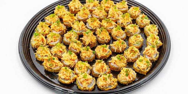 Signature Sus Hi Platter