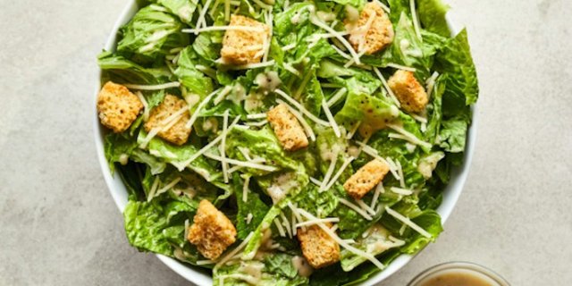 CAESAR SALAD BOXED MEAL