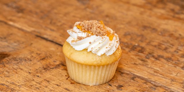 Peach Cobbler Cupcake