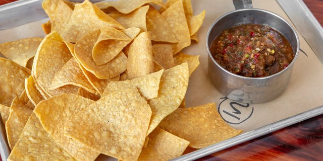 House Fried Chips & Salsa