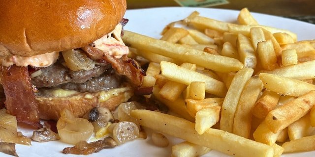 Bold & Smoky Burger