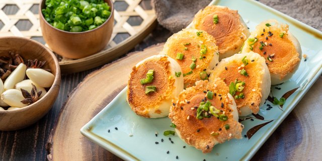 Pan-Fried Pork Buns